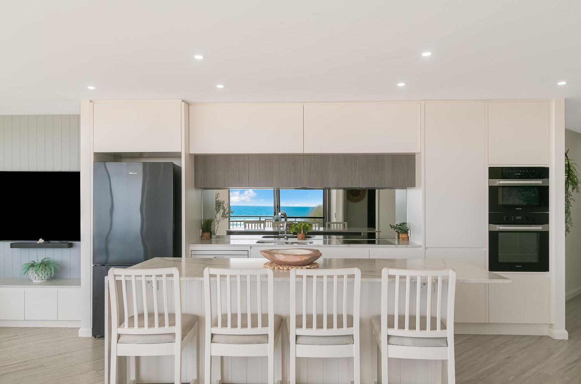 Oceanside Resort - Absolute Beachfront Apartments Gold Coast Exteriér fotografie