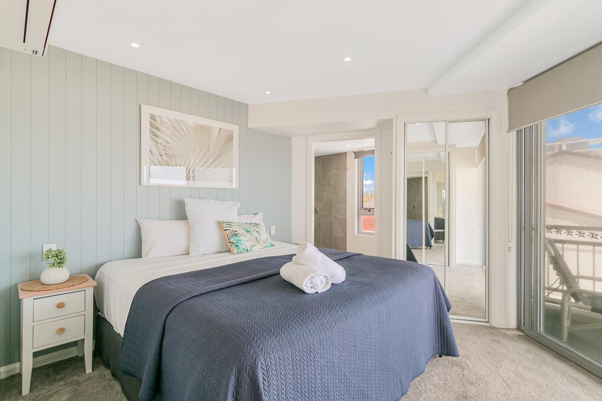 Oceanside Resort - Absolute Beachfront Apartments Gold Coast Exteriér fotografie