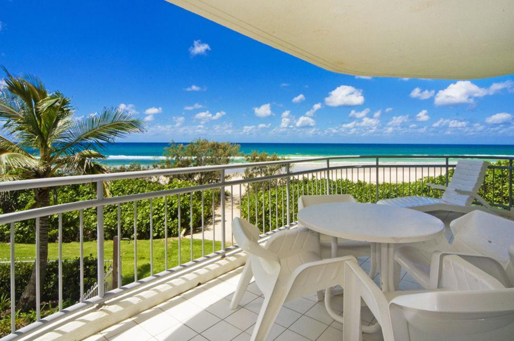 Oceanside Resort - Absolute Beachfront Apartments Gold Coast Exteriér fotografie
