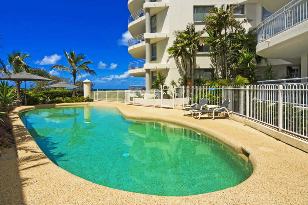 Oceanside Resort - Absolute Beachfront Apartments Gold Coast Exteriér fotografie