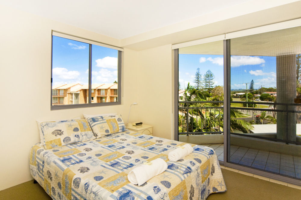 Oceanside Resort - Absolute Beachfront Apartments Gold Coast Exteriér fotografie