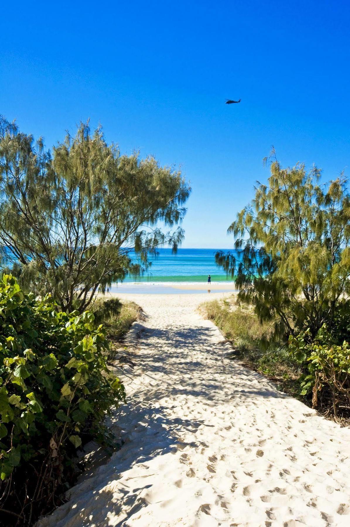 Oceanside Resort - Absolute Beachfront Apartments Gold Coast Exteriér fotografie